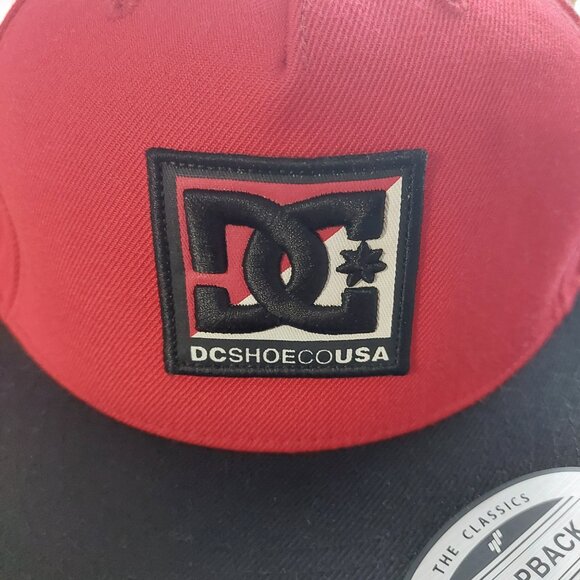 DC Shoe Co Classic adjustable Snapback Red and Black Baseball Cap - Picture 2 of 9